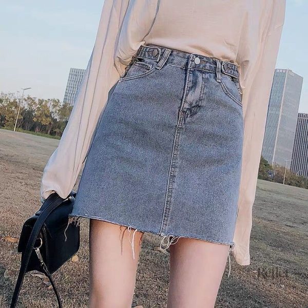 Jupe courte vintage années 70, look décontracté