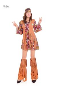 Robe années 70 en tissu coloré et fluide