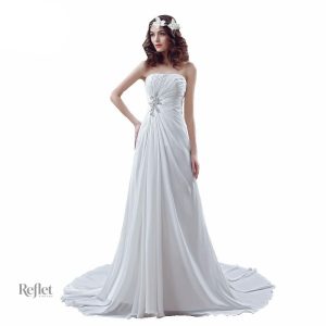 Robe de mariée princesse avec traine mi-longue