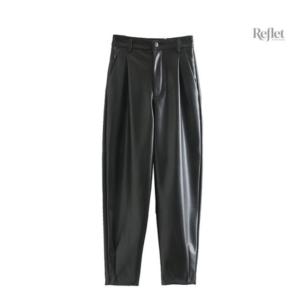 Pantalon vintage en cuir avec coupe féminine