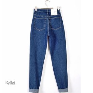 Look vintage pour un pantalon femme tendance