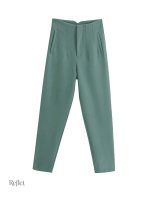 Pantalon féminin vintage, look années 60