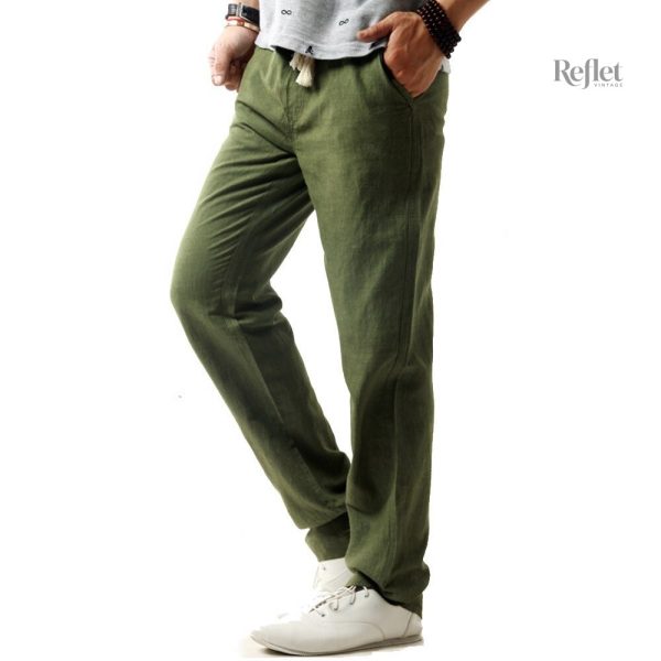 Pantalon vintage fluide pour un look masculin élégant