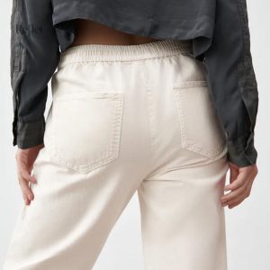 Pantalon femme inspiré des tendances vintage
