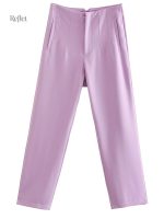 Pantalon femme à la coupe vintage