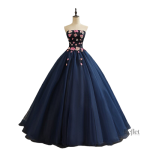 Robe de bal Princesse Sarah avec détails élégants