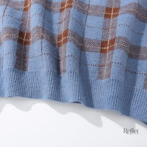 Gilet en pull à motifs carreaux pour look retro