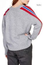 Pull femme style rétro avec un effet vieilli