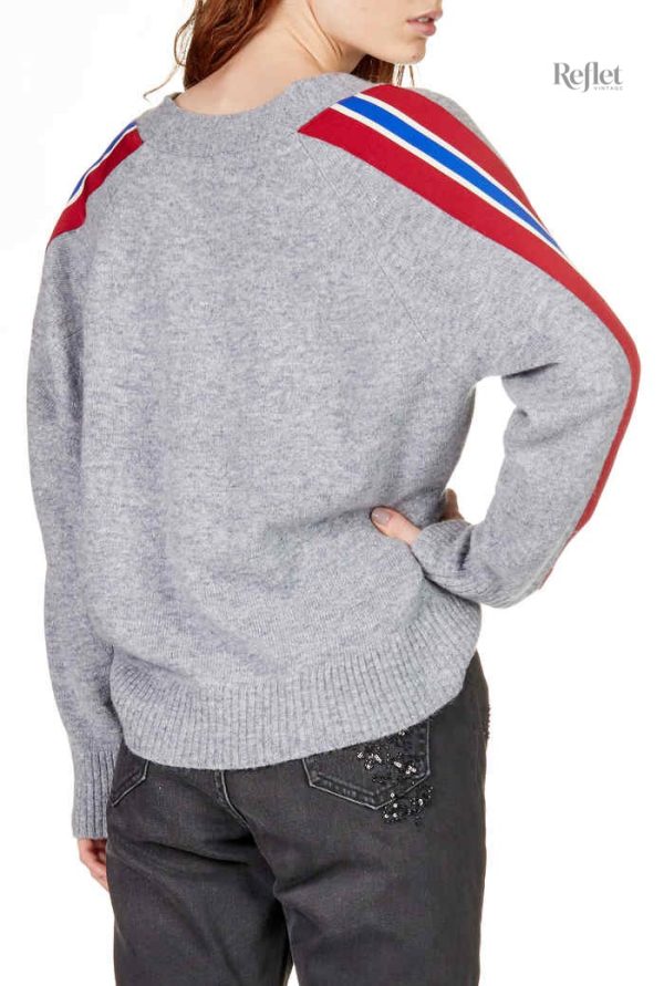 Pull femme style rétro avec un effet vieilli