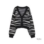 Pull vintage noir pour femme au style classique et intemporel