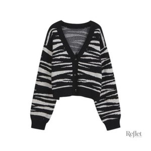 Pull vintage noir pour femme au style classique et intemporel