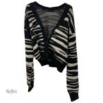 Pull femme en noir, vintage, parfait pour un look rétro élégant