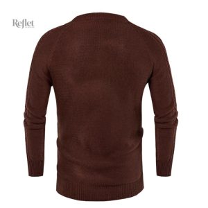 Pull marron rétro pour homme, idéal pour un look décontracté