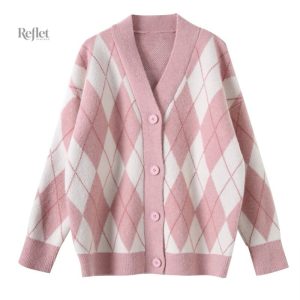 Pull femme ample au look vintage, parfait pour un style unique
