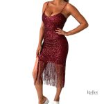 Modèle de robe rétro à paillettes dorées