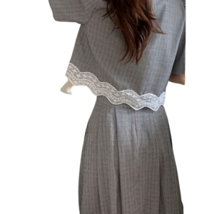 Robe rétro 20s, motifs art déco, look chic et sophistiqué