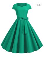 Robe noire classique à la mode des années 30