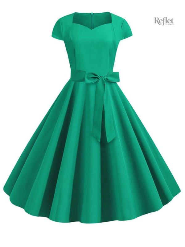 Robe noire classique à la mode des années 30