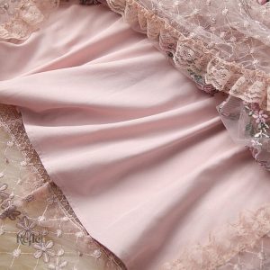 Vêtement rétro années 40, robe avec détail nœud