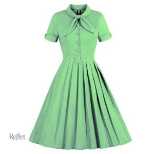 Style rétro années 40 adapté aux silhouettes généreuses