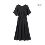 Robe Année 50 noire pour un look vintage élégant