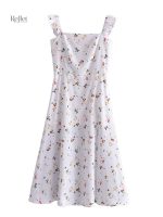 Robe années 60, couleur blanche et élégante