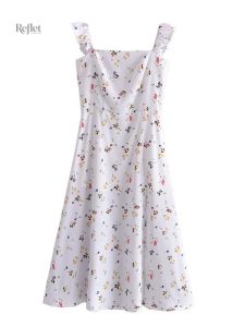 Robe années 60, couleur blanche et élégante