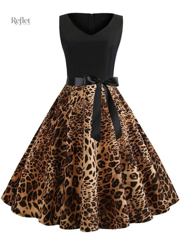 Robe rétro avec ceinture intégrée