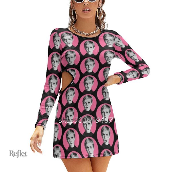 Modèle Pin Up des années 70, chic et élégant