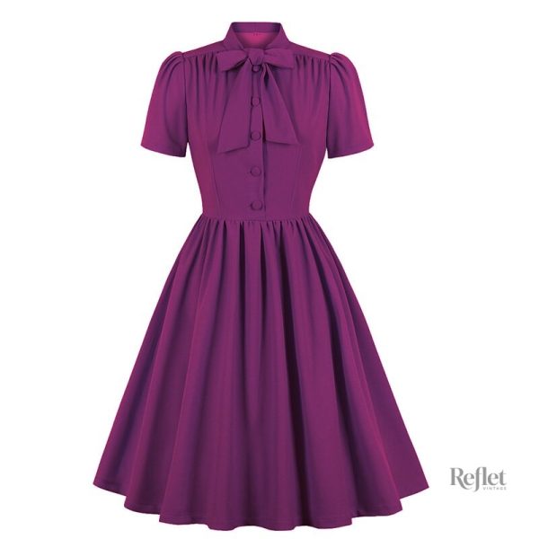 Robe à épaules larges inspirée des années 80