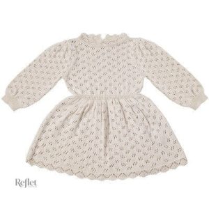 Robe vintage pour enfant, motifs floraux et coupe évasée