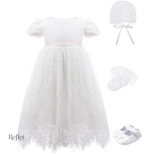 Robe blanche élégante pour bébé