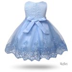 Robe de baptême blanche pour petite princesse