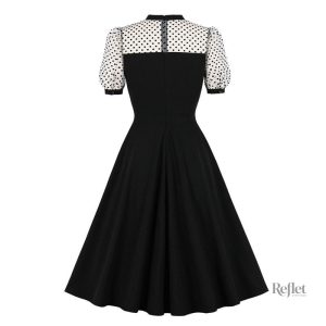 Robe vintage chic, silhouette flatteuse des années 40