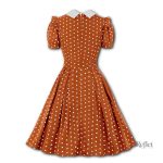 Détail floral sur la robe Chic années 40