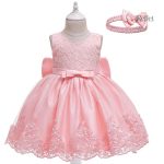 Robe princesse avec ceinture décorative
