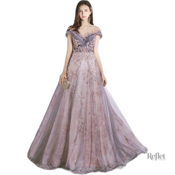 Robe à encolure élégante pour les grandes occasions