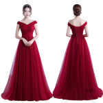 Robe féminine coupe princesse, style classique et intemporel