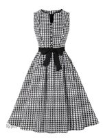 Robe années 50 à coupe rétro, élégante et vintage