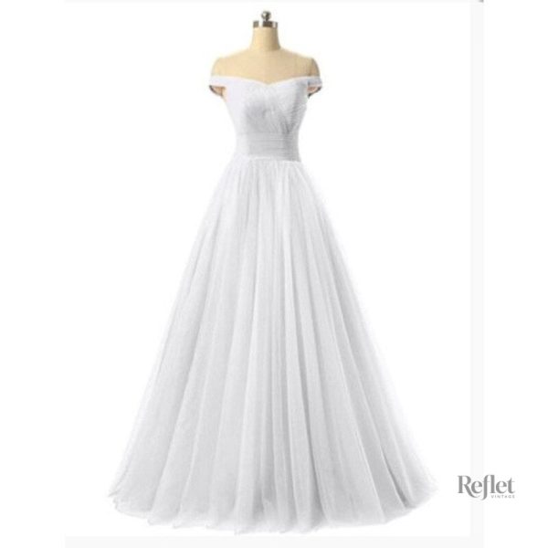 Robe de soirée longue, décolleté classique
