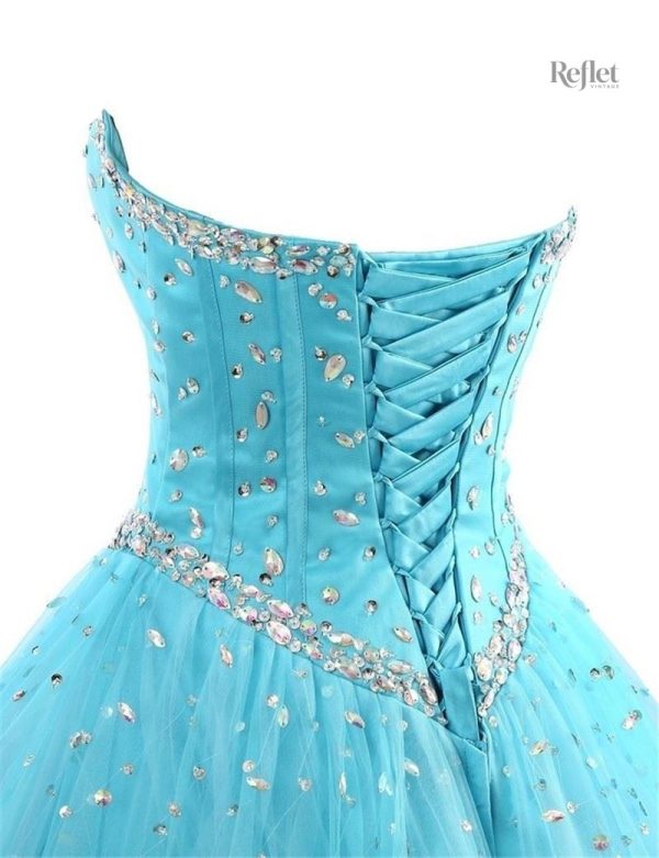 Robe de soirée longue avec design classique et raffiné
