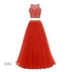 Robe de bal ajustée avec épaules dénudées pour un look chic