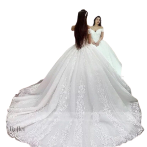Robe de mariée chic avec design princesse raffinée