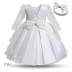 Vêtement de baptême pour fille avec jupe ample