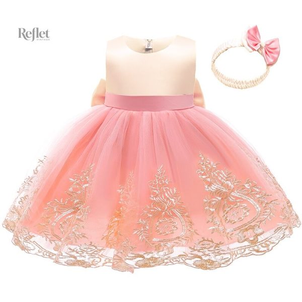 Robe bébé princesse ornée de broderies