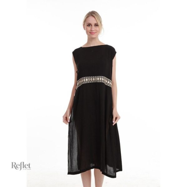 Esthétique années 20 avec cette robe sophistiquée