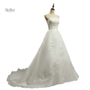 Charmante robe de mariée au style princesse avec jupe volumineuse