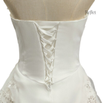 Robe de mariée blanche princesse, parfaite pour les grandes occasions
