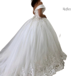 Robe satinée au design princesse pour un mariage féerique