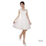 Robe de mariée courte avec découpe princesse